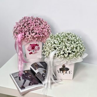 Композиция на 8 марта из гипсофилы